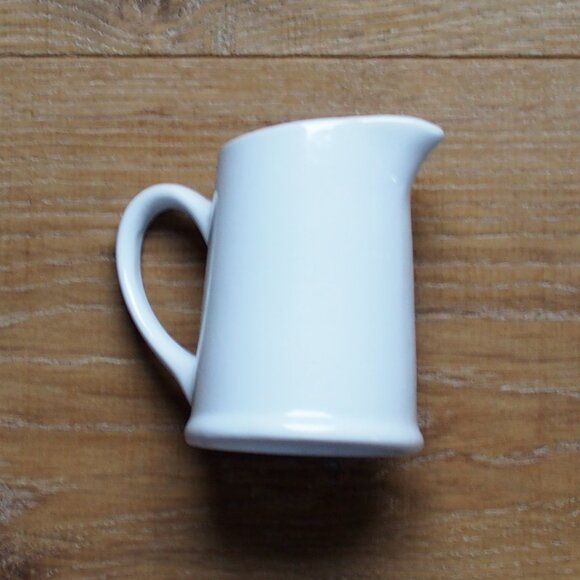 Homestyles | Farmhouse Style Small White Creamer or Milk Jug - Picture 4 of 5